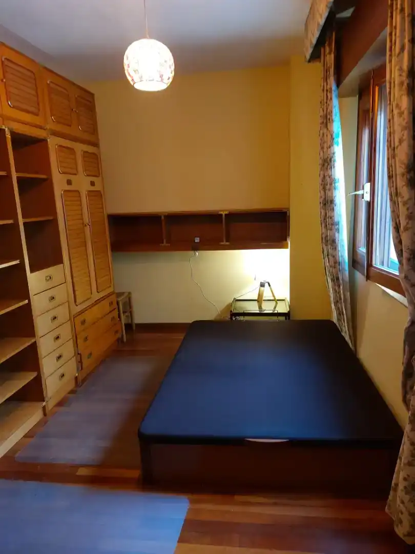 Habitación de Ático en venta en Soria Capital  con Parquet, Horno y Balcón