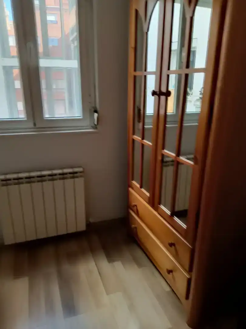 Dormitori de Pis en venda en San Claudio - La Chantría