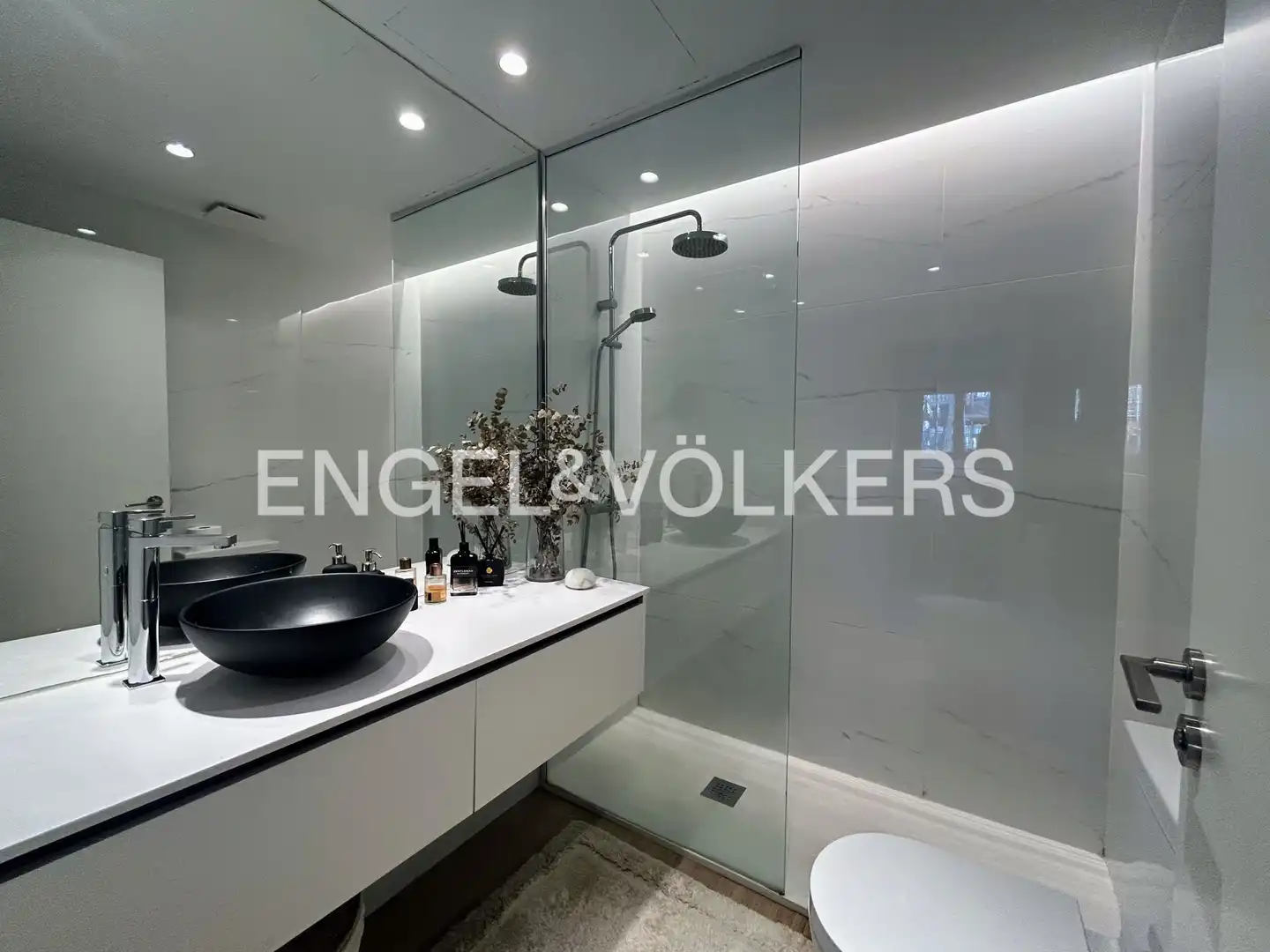 Badezimmer von Wohnung zur Miete in Madrid mit Klimaanlage, Heizung und Privatgarten