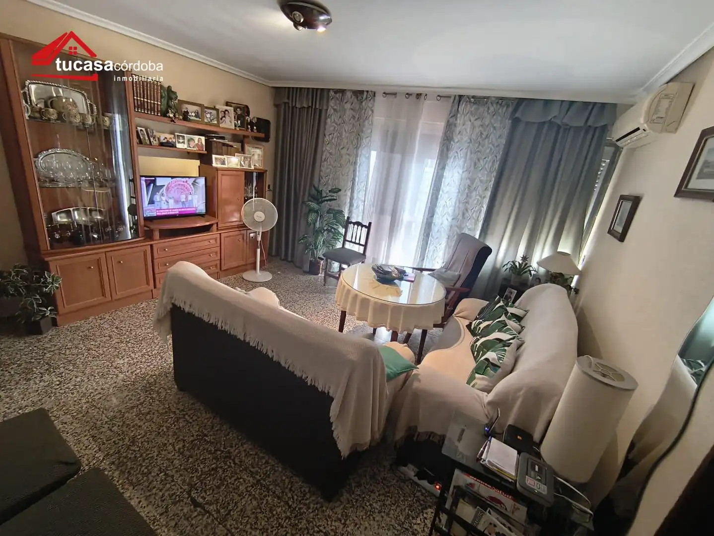 Living room of Flat for sale in Córdoba  with Air Conditioner, Terrace and Furnished