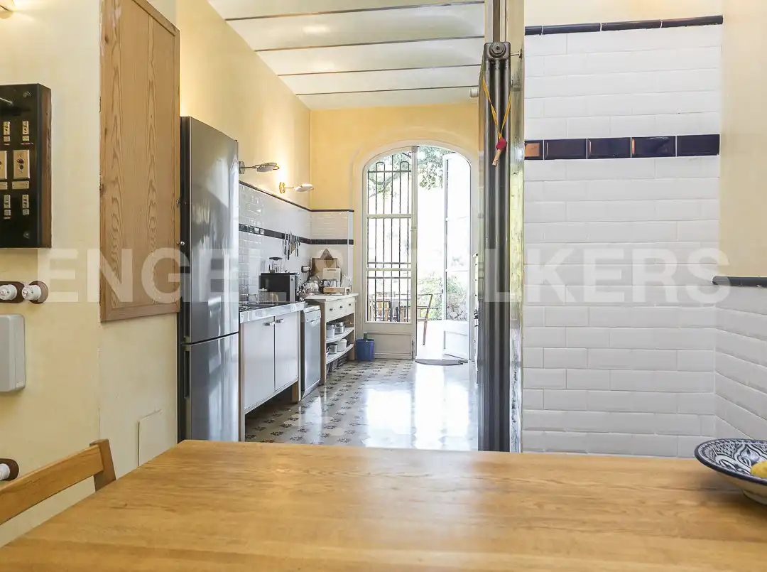 Küche von Haus oder Chalet zum Verkauf in Barcelona mit Heizung, Terrasse und Abstellraum