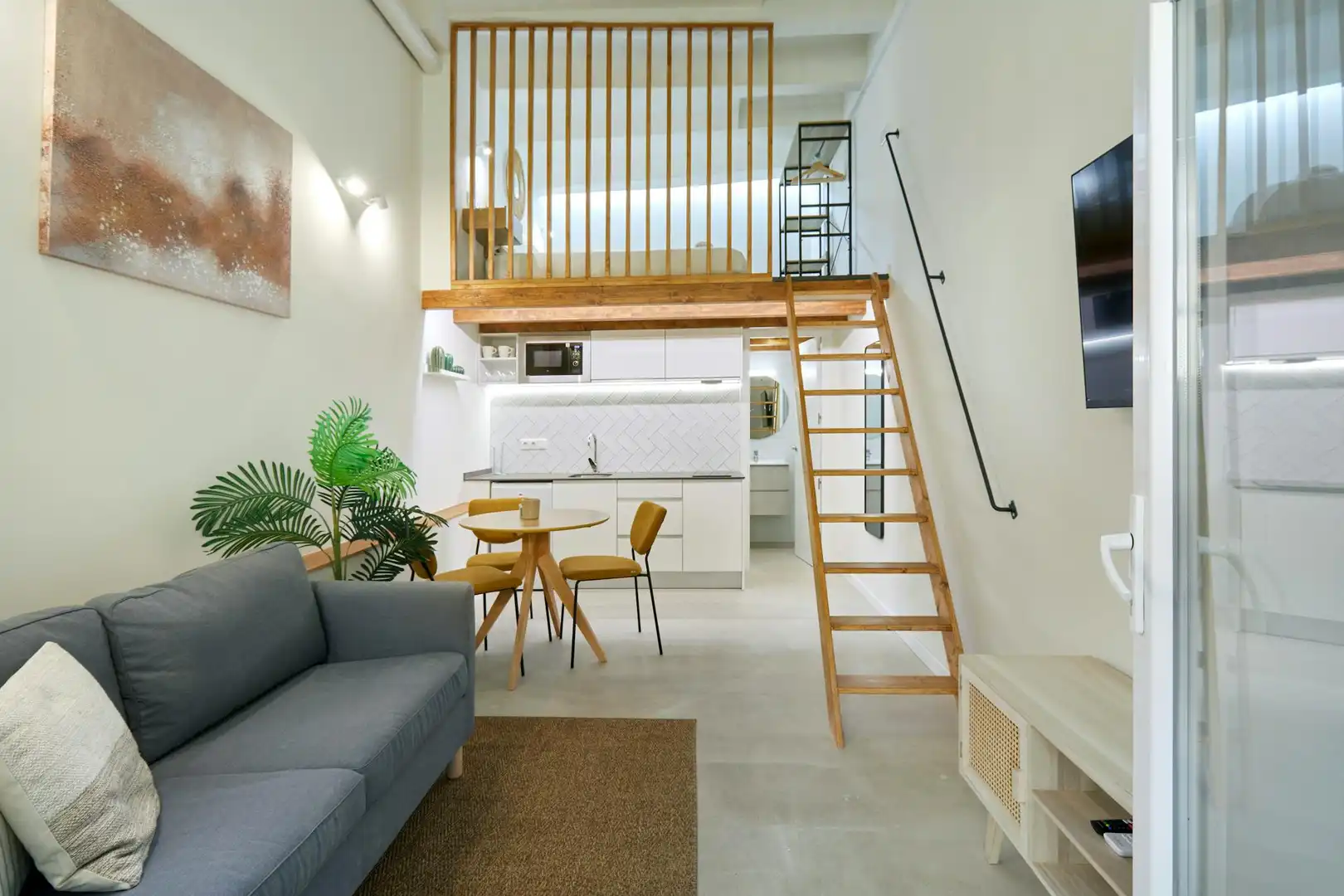 Sala de estar de Piso de alquiler en  Barcelona Capital con Aire acondicionado, Calefacción y Amueblado