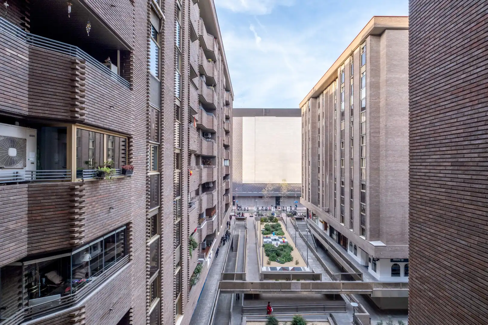 Vista exterior de Piso en venta en Zaragoza con Calefacción, Terraza y Balcón