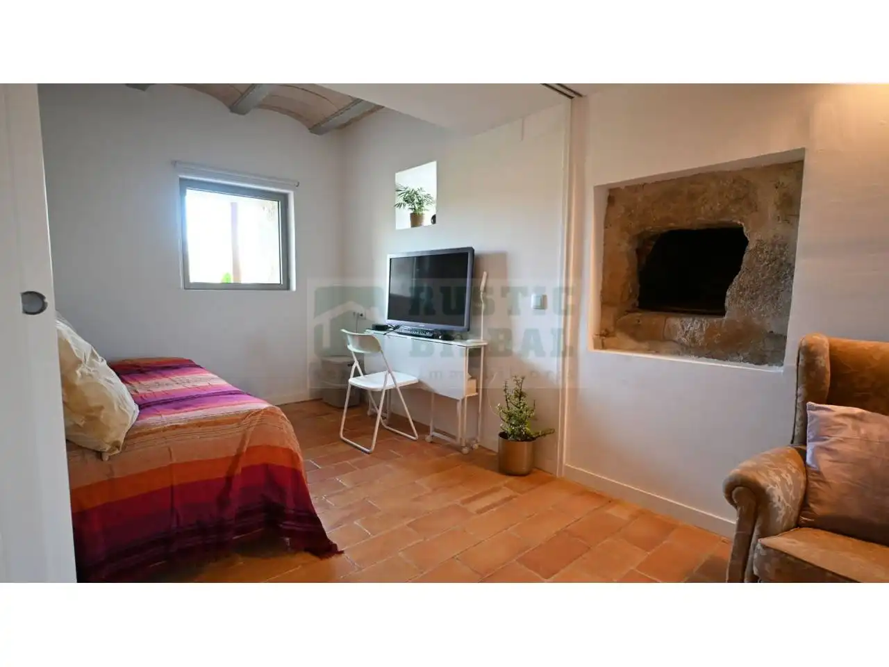 Schlafzimmer von Country house zur Miete in Foixà mit Klimaanlage, Heizung und Möbliert