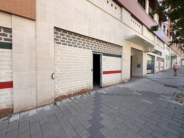 Local comercial en Venta en Calle de Manuel Azaña, 38 en Parquesol