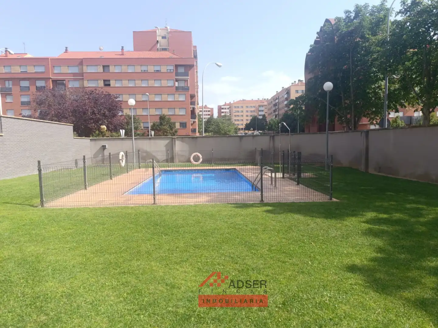 Parking of Flat for rent in  Logroño  with Heating, Private garden and Parquet flooring
