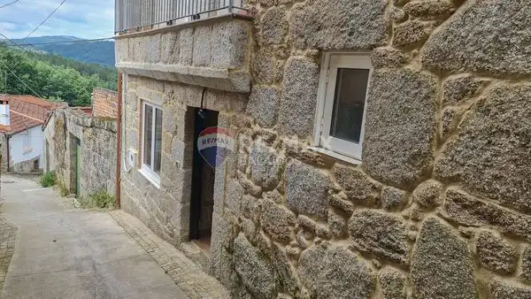 Maison avec jardin à vendre à Lugar Cuñas