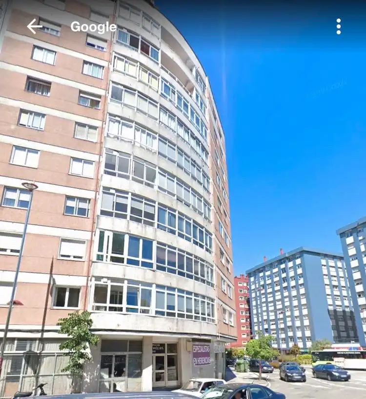 Vista exterior de Local en venta en Vigo 