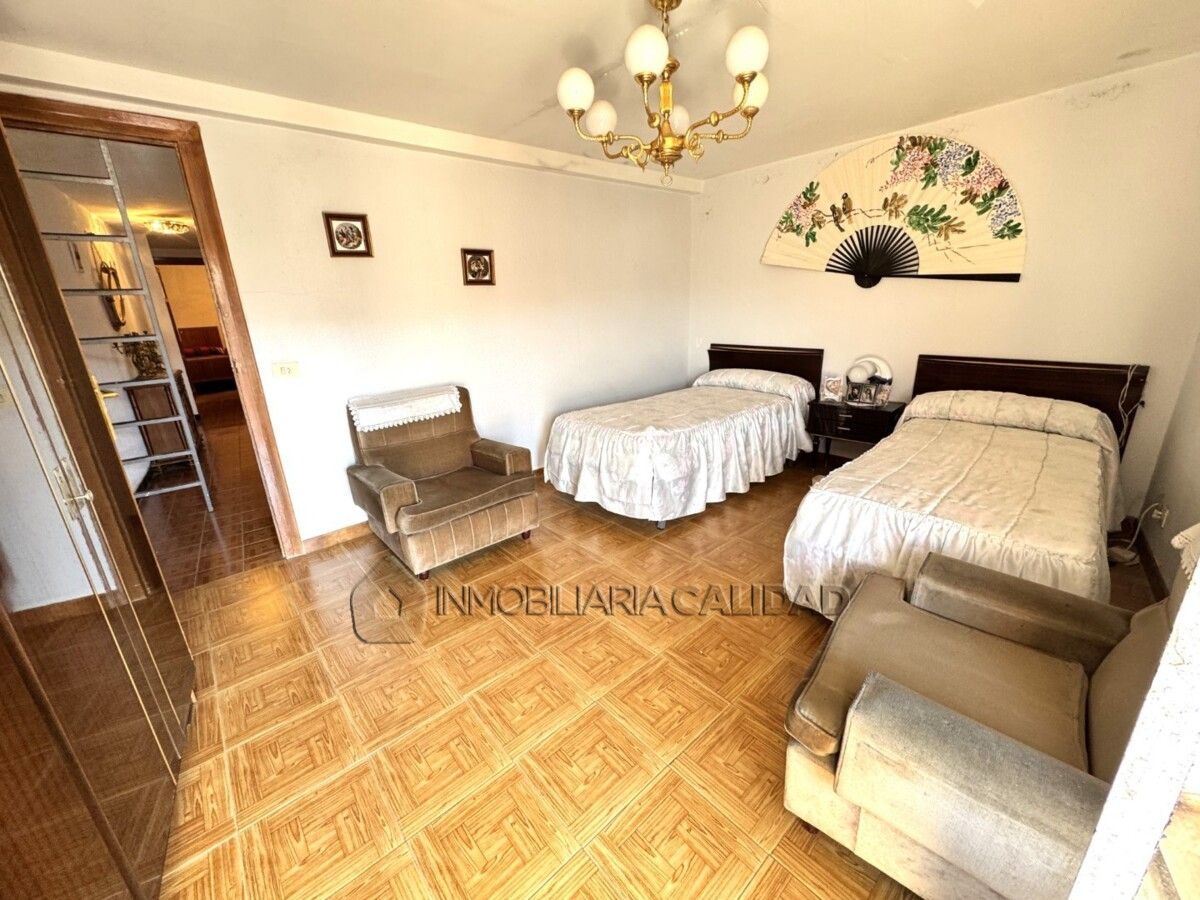 Dormitori de Casa o xalet en venda en Mahamud amb Calefacció