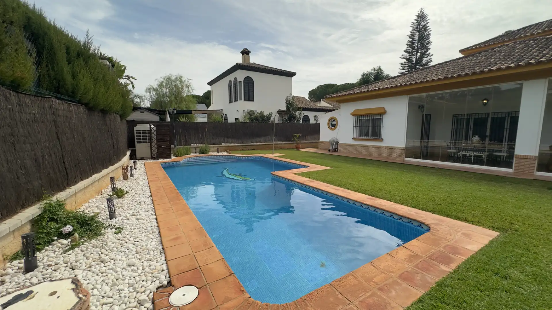 Xalet amb piscina en venda a Calle Abeto, imagen 5