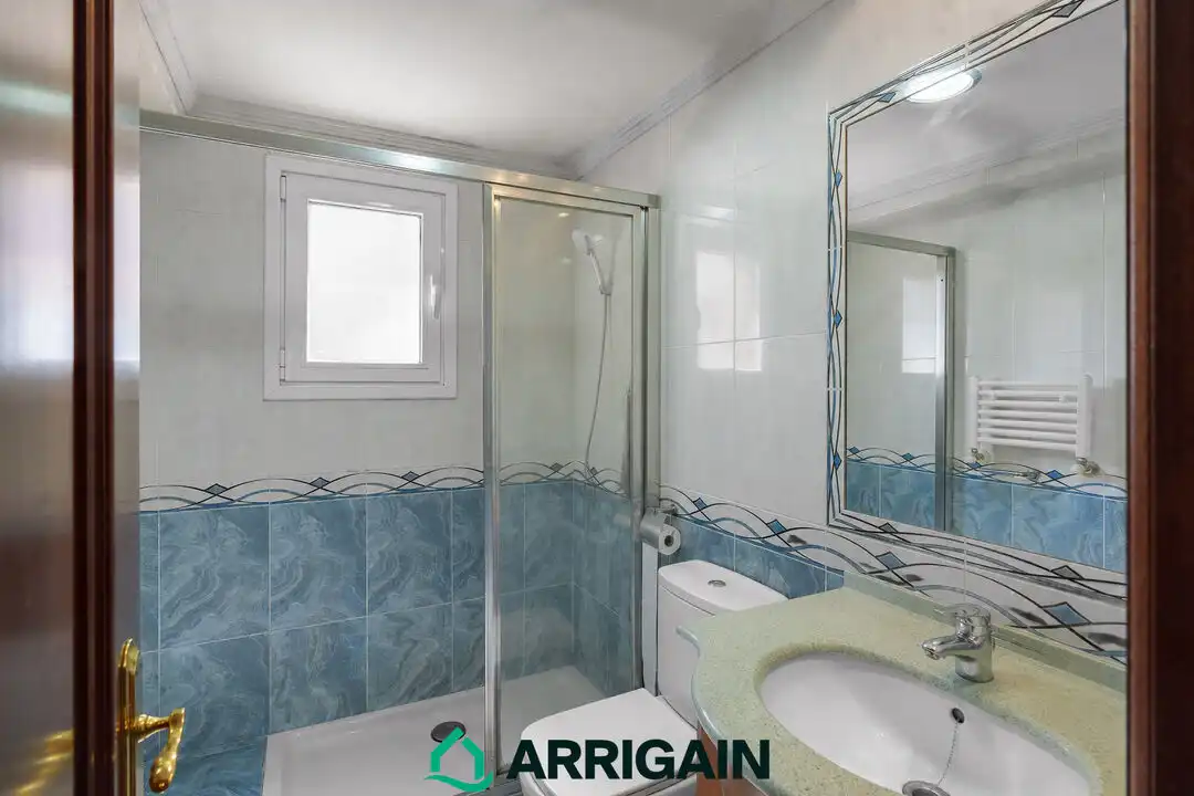 Badezimmer von Wohnung zum Verkauf in Donostia - San Sebastián  mit Heizung, Terrasse und Abstellraum