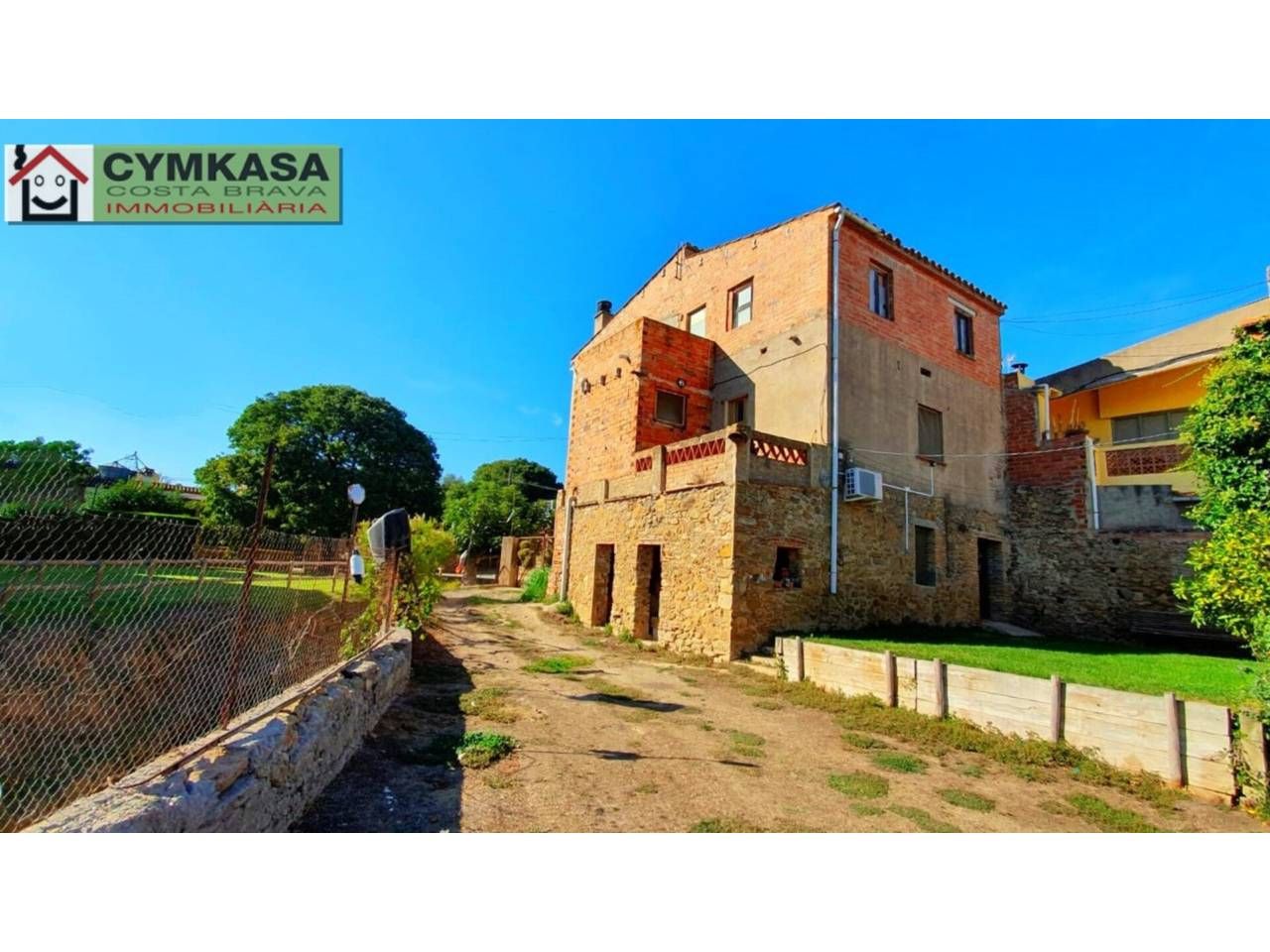 Vista exterior de Casa o xalet en venda en Fontanilles amb Aire condicionat, Calefacció i Jardí privat
