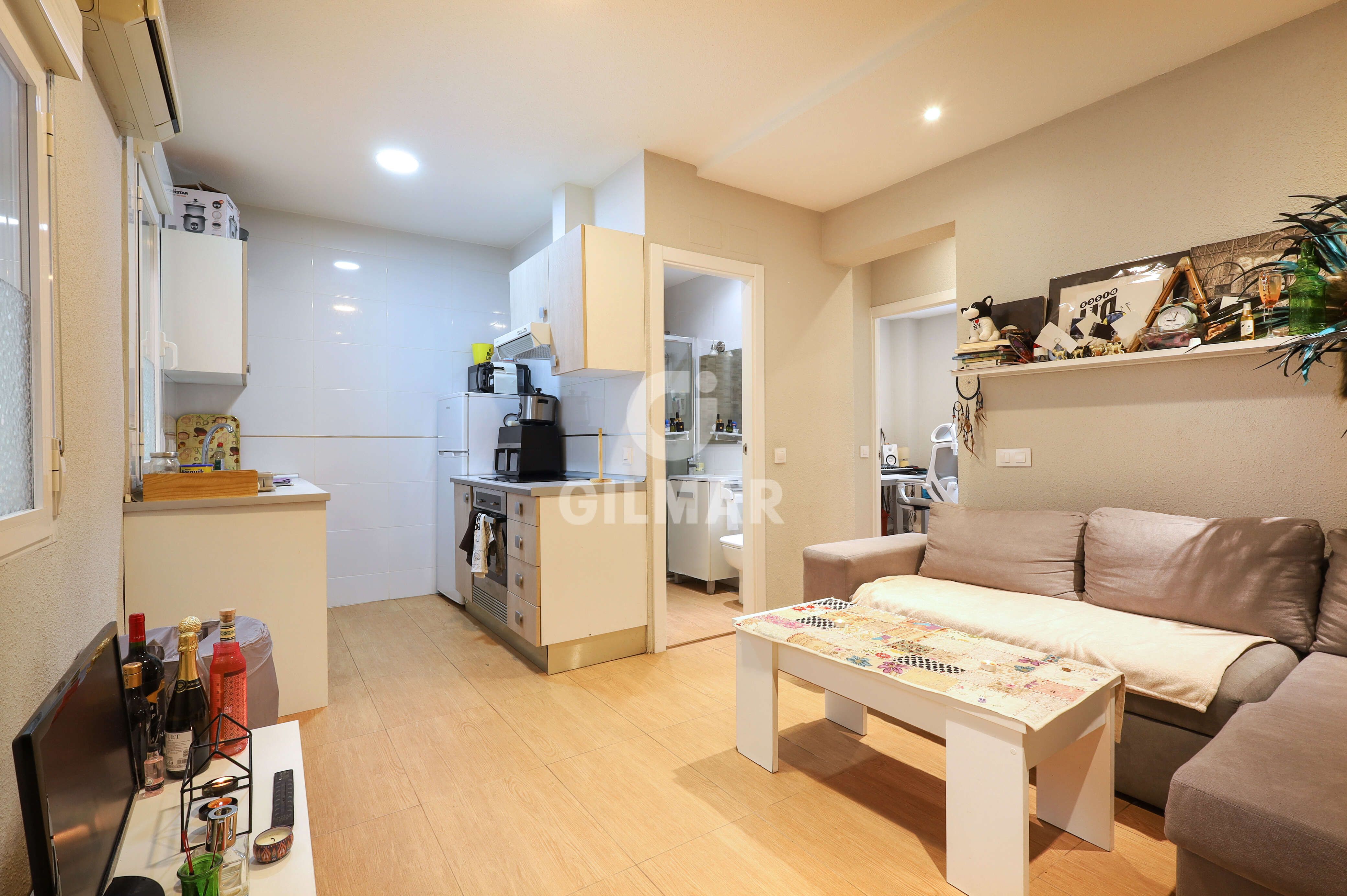 Sala de estar de Piso en venta en  Madrid Capital con Calefacción