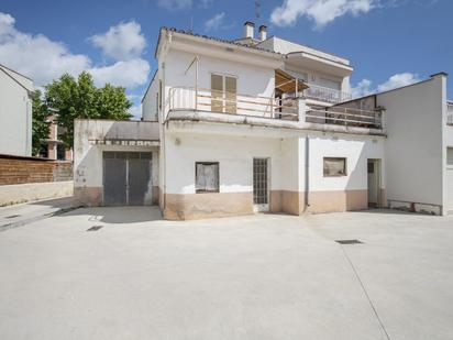 Exterior view of House or chalet for sale in Banyoles