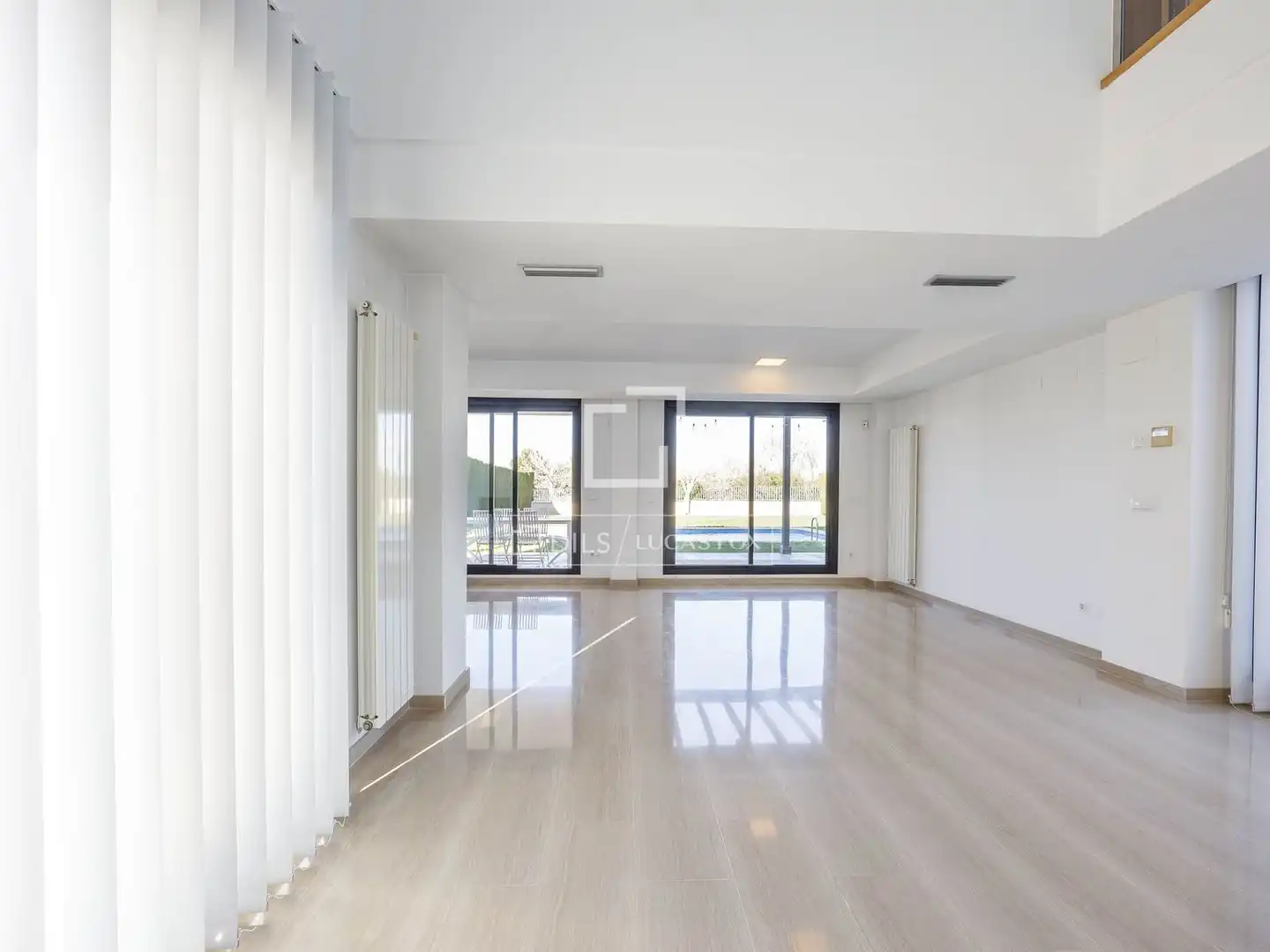 Sala de estar de Casa o chalet de alquiler en San Antonio de Benagéber con Aire acondicionado y Piscina