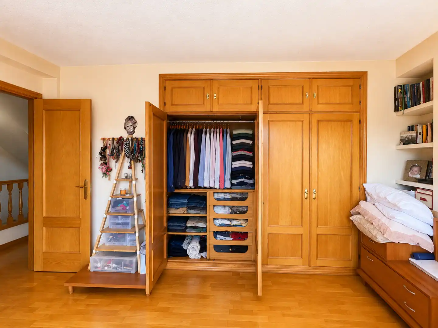 Habitación de Casa adosada en venta en Torrelodones con Piscina comunitaria