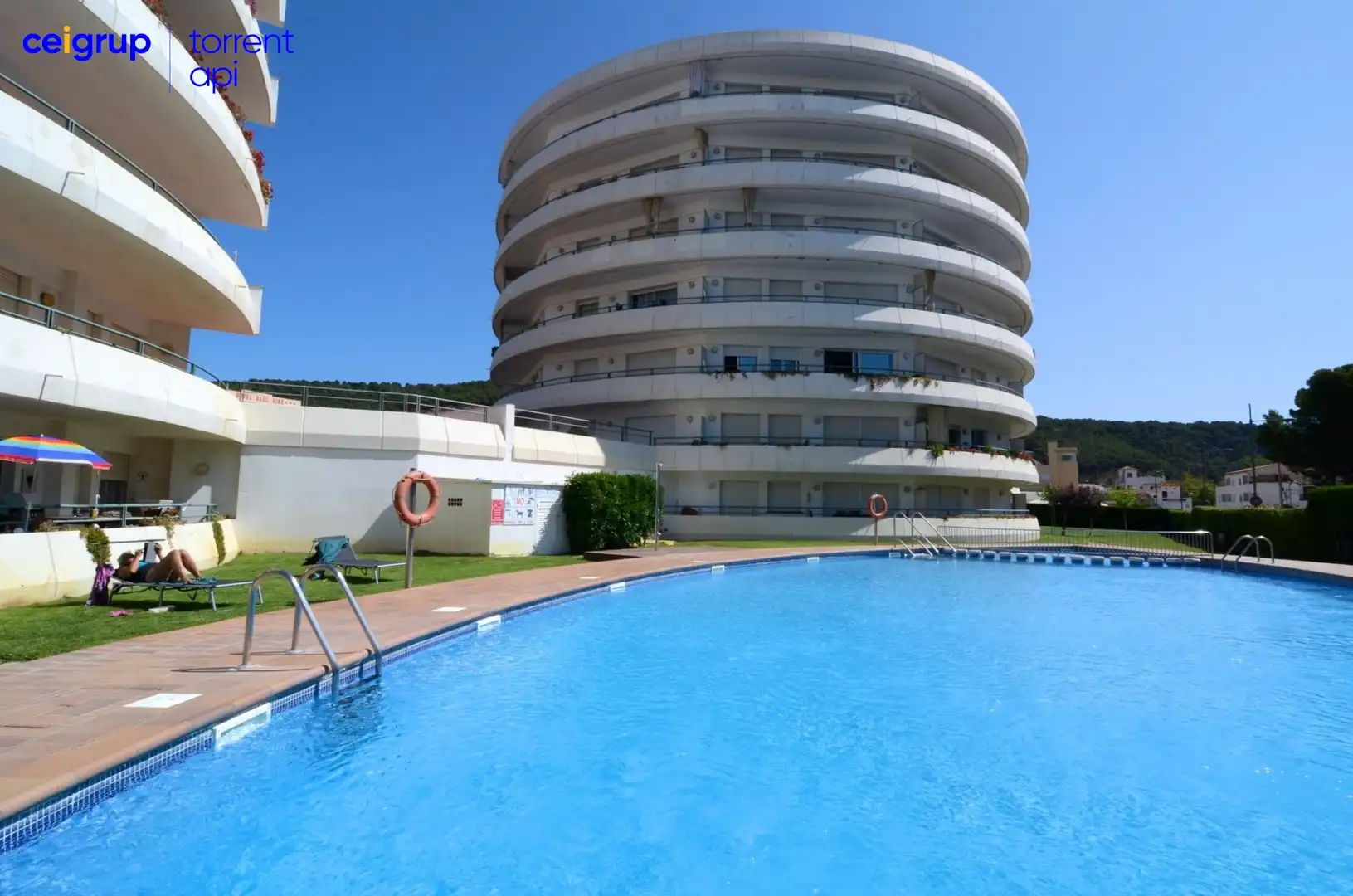 Swimming pool of Flat for sale in L'Estartit  with Terrace, Swimming Pool and Furnished