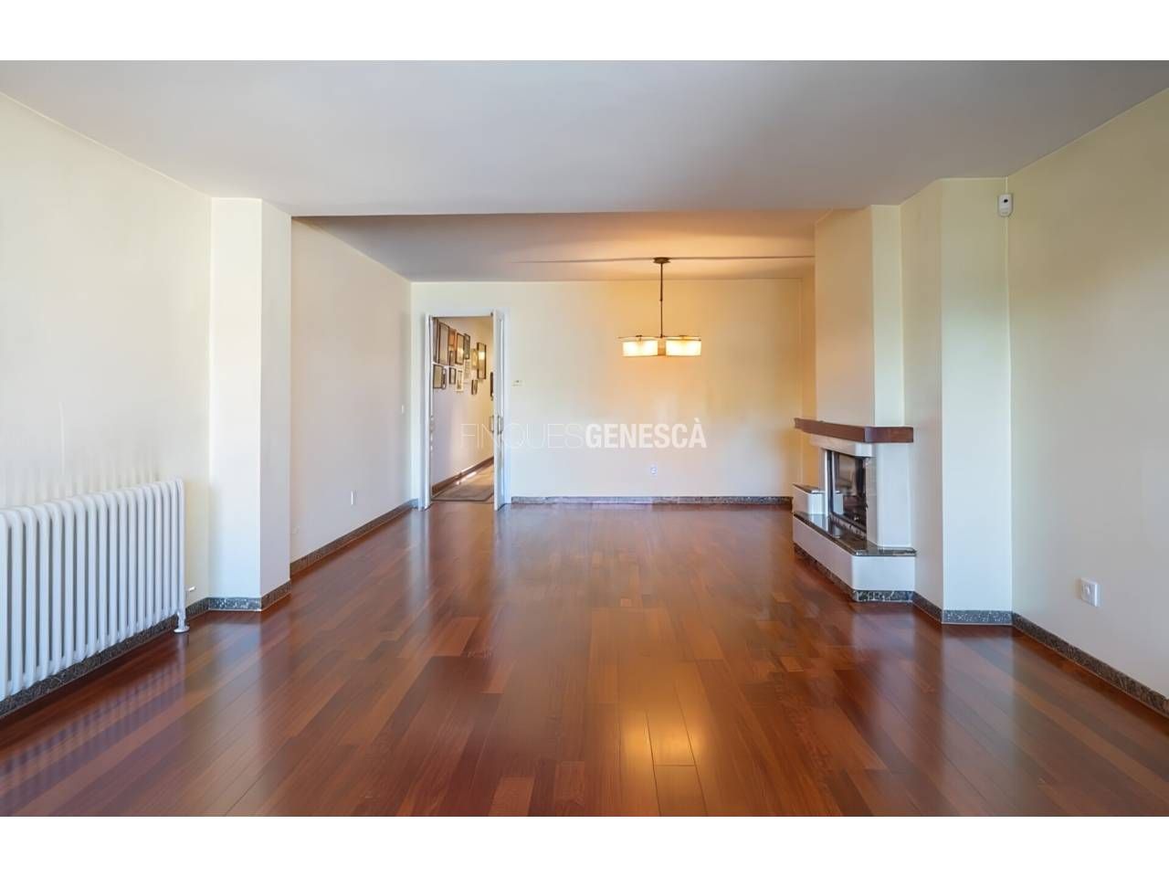 Sala d'estar de Casa o xalet en venda en Matadepera amb Aire condicionat, Calefacció i Jardí privat