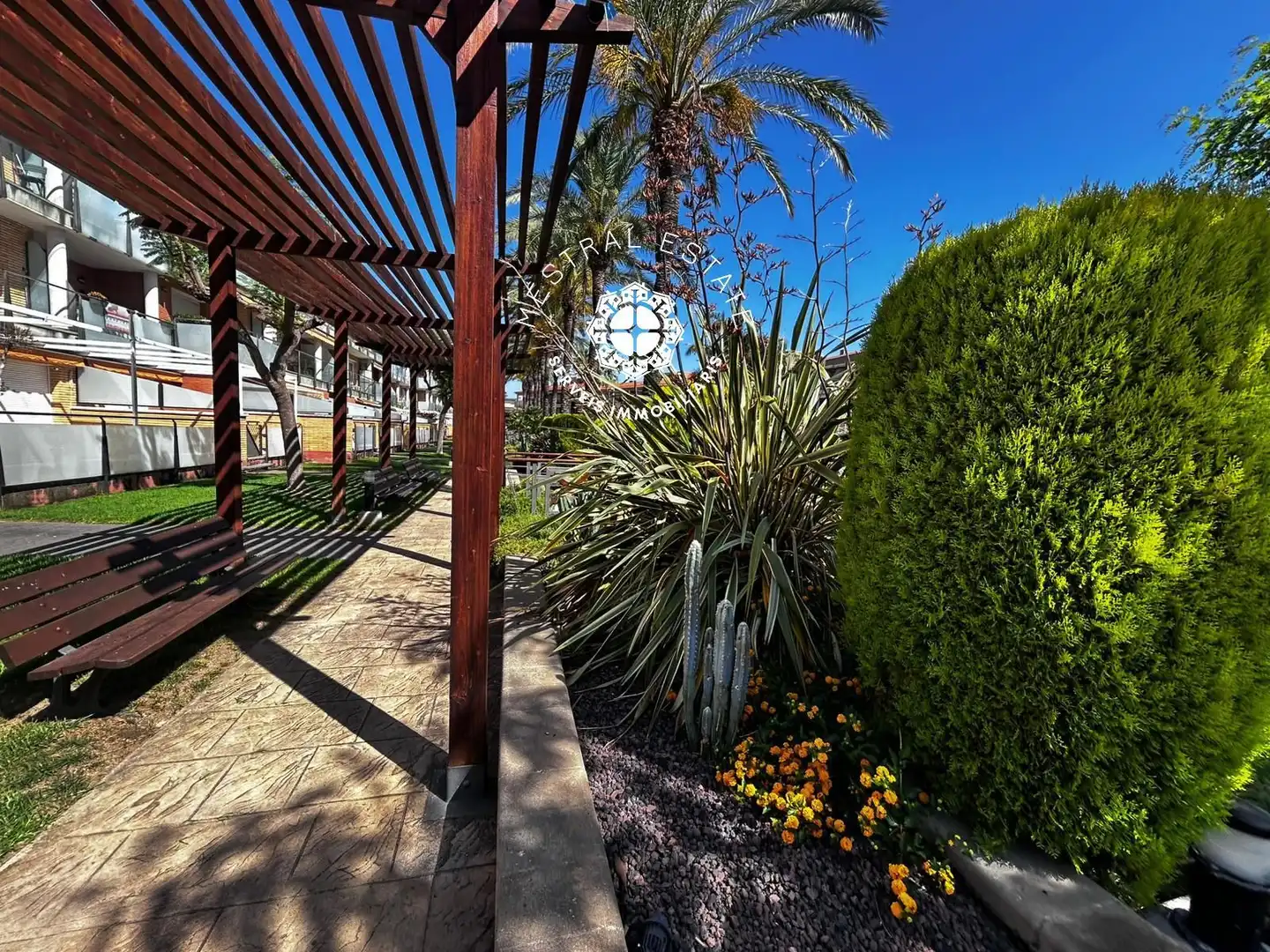 Jardí de Pis en venda en Cambrils amb Aire condicionat, Terrassa i Piscina