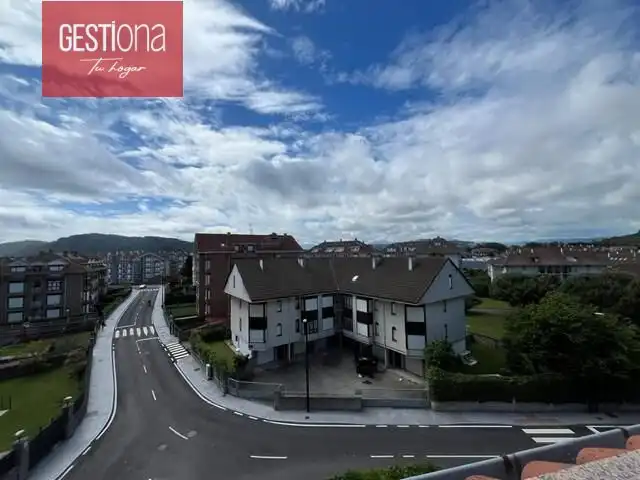 Vista exterior de Ático en venta en Noja con Terraza, Amueblado y Balcón