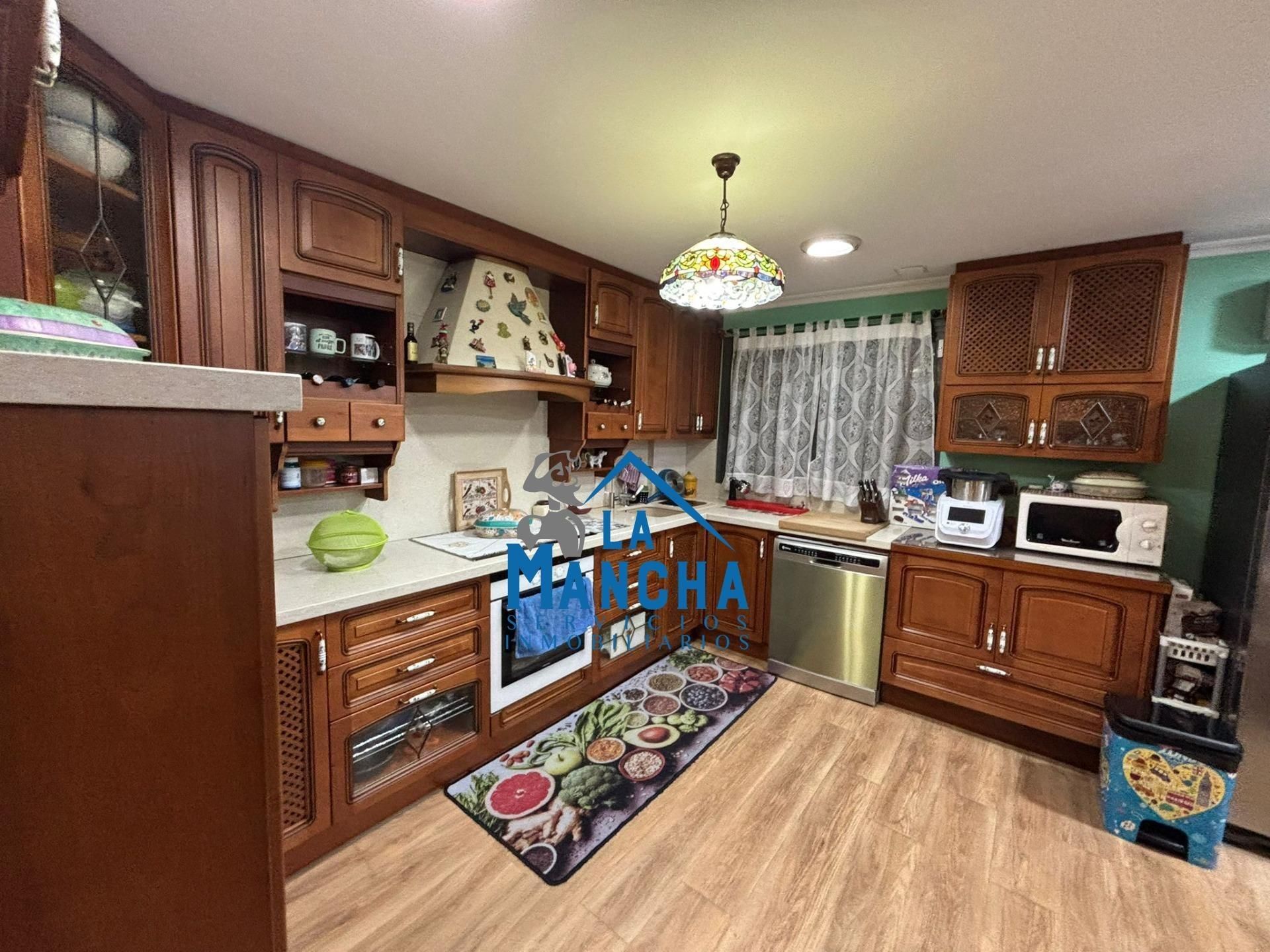 Cuina de Casa adosada en venda en  Albacete Capital amb Aire condicionat, Calefacció i Terrassa