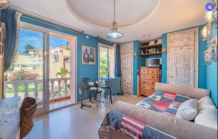 Habitación de Casa o chalet en venta en Istán con Aire acondicionado, Jardín privado y Piscina