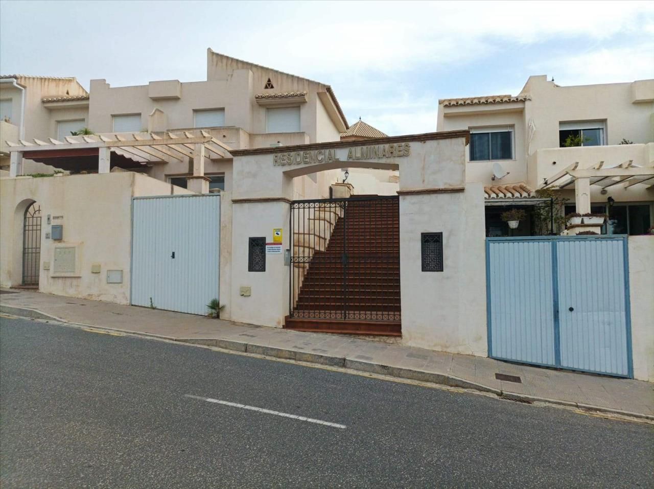 Exterior view of Single-family semi-detached for sale in Salobreña  with Balcony