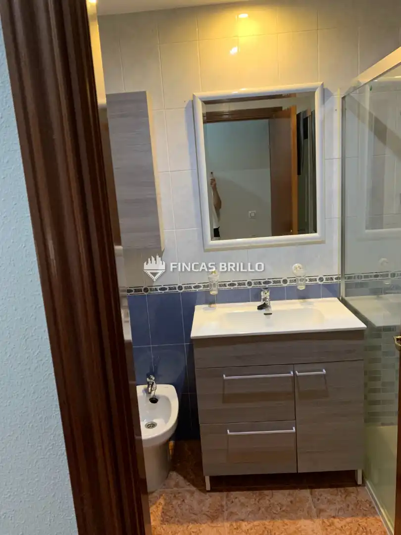 Bathroom of Apartments for rent in Cáceres  with Furnished