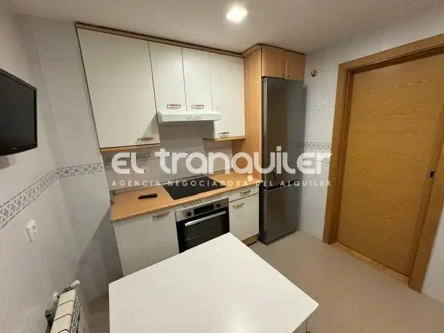 Cocina de Piso de alquiler en Parla con Aire acondicionado, Piscina y Amueblado
