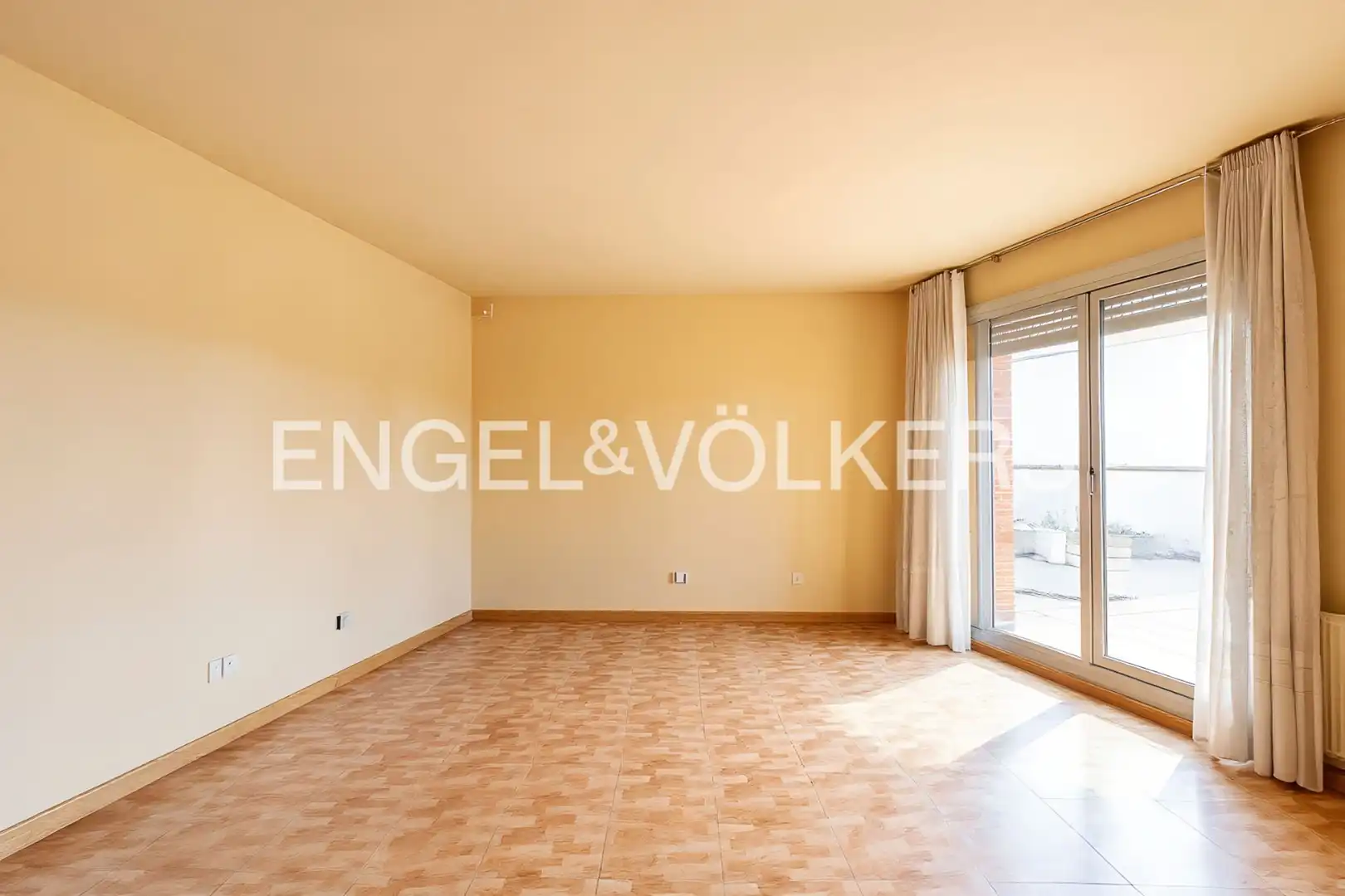 Sala d'estar de Casa o xalet en venda en Manresa amb Calefacció i Terrassa