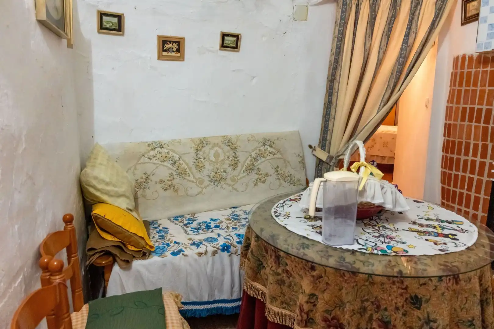 Sala d'estar de Finca rústica en venda en Gor amb Moblat
