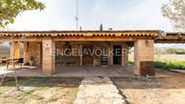 Vista exterior de Casa o xalet en venda en Chiva amb Terrassa