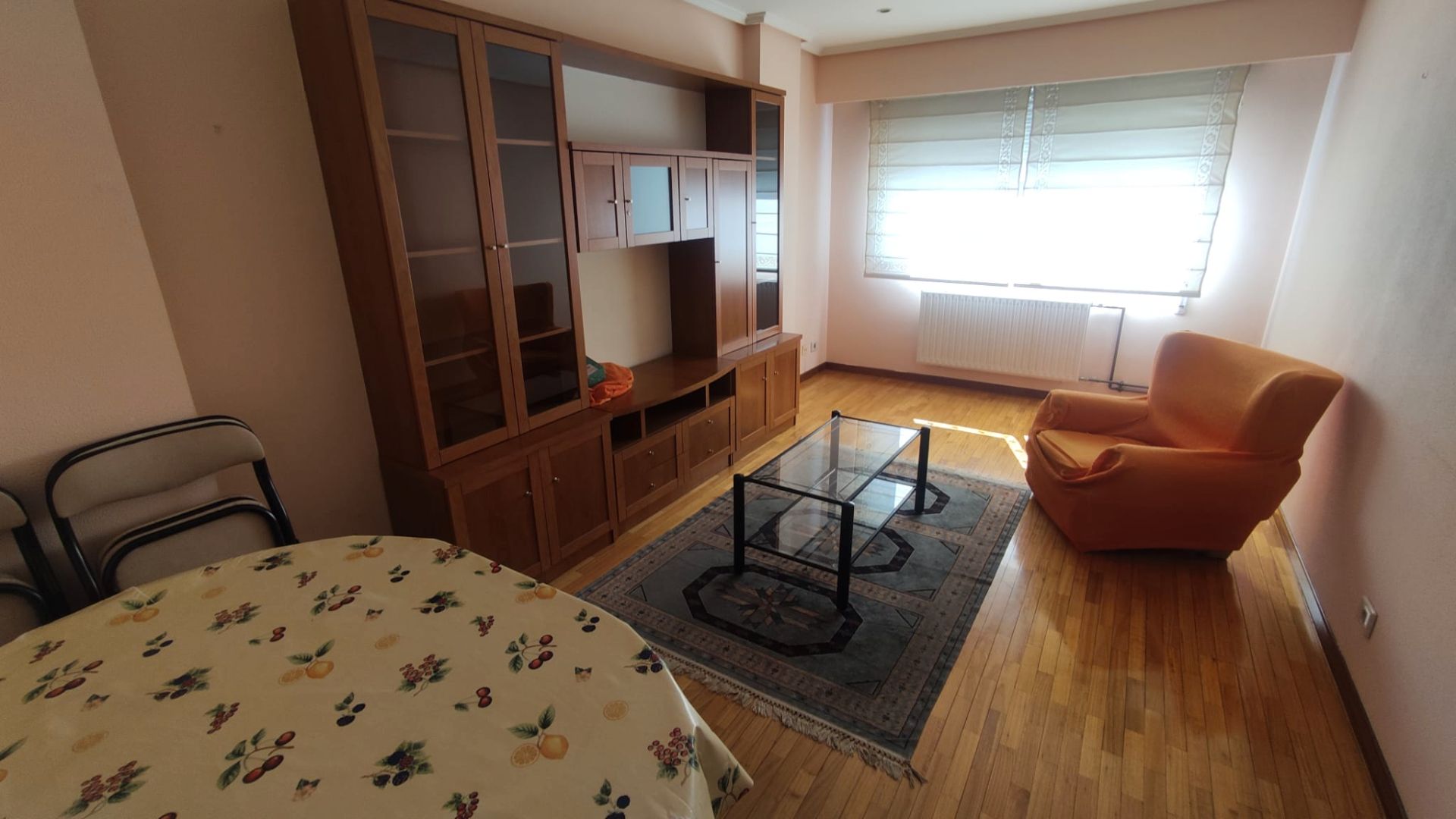 Sala d'estar de Pis en venda en Ourense Capital  amb Calefacció, Parquet i Traster