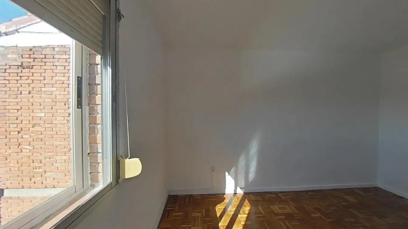 Dormitori de Pis en venda en Madrid amb Calefacció i Parquet