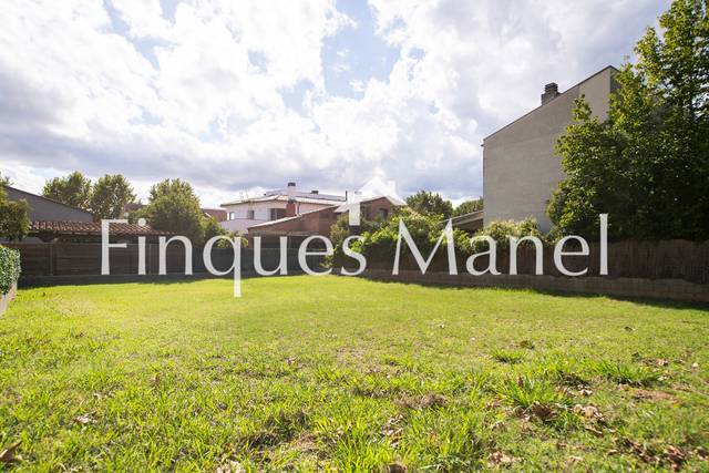 Terreno residencial en Venta en Carrer Migdia, 14 en Cornellà del Terri