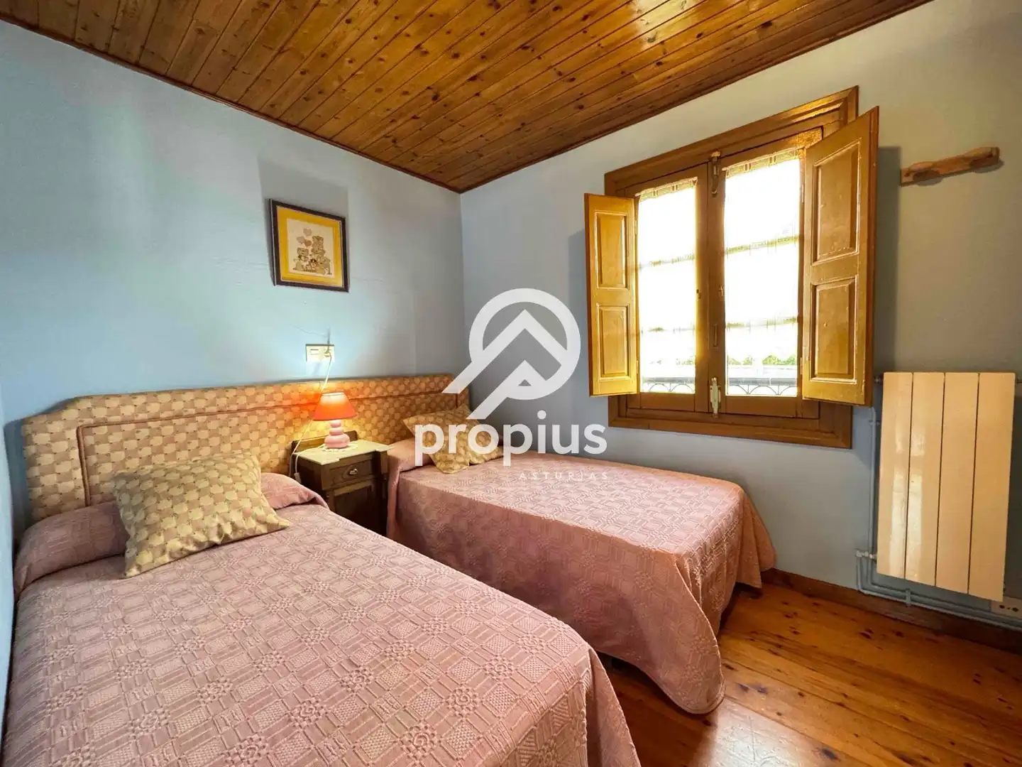 Habitación de Casa o chalet en venta en Parres con Calefacción, Jardín privado y Parquet