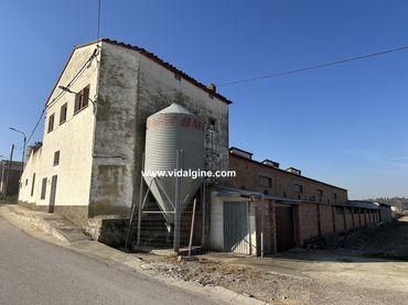 Industrial building for sale in Cami Barceloneta 5B