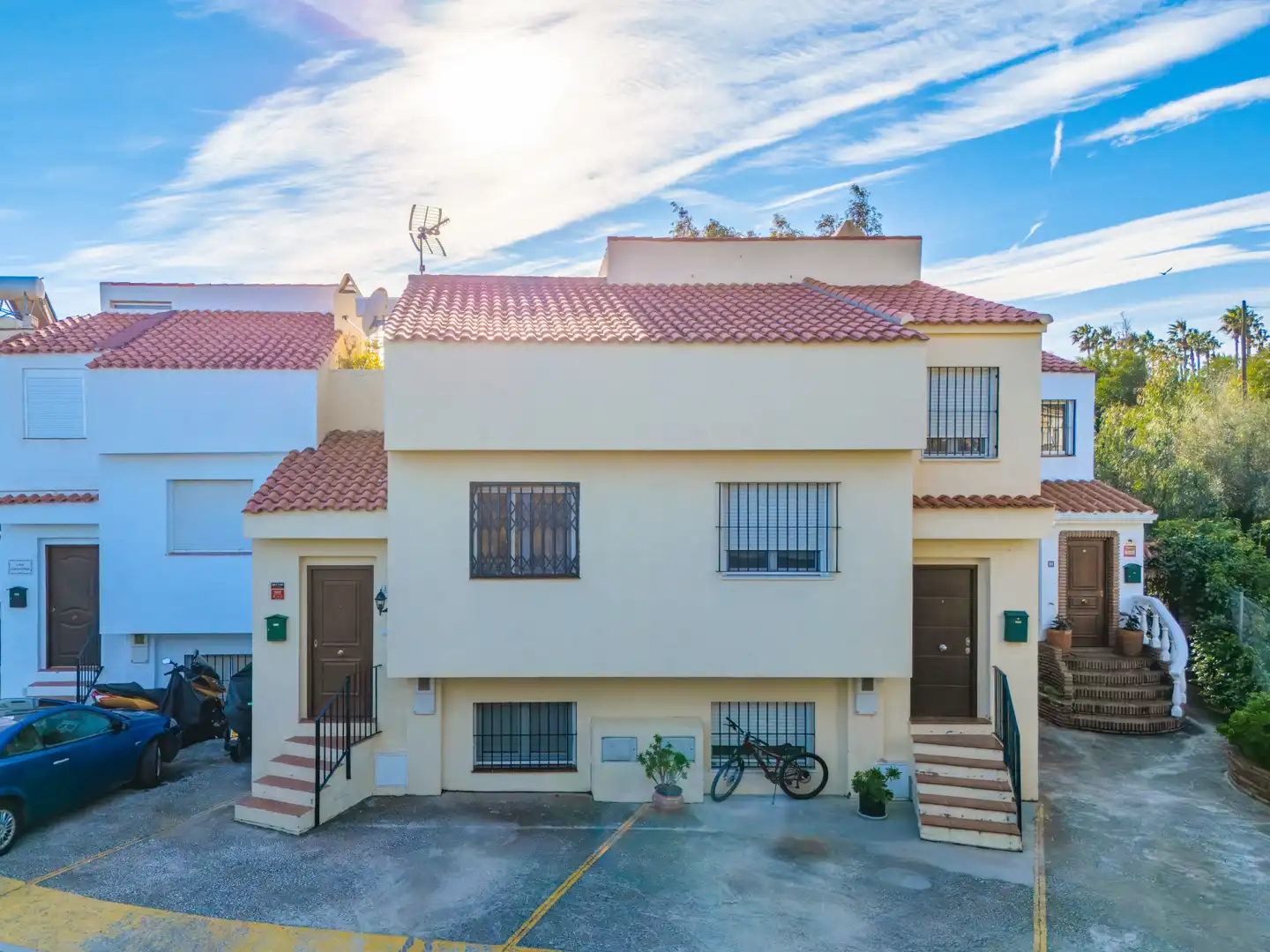 Exterior view of Detached homes for sale in Benalmádena  with Air Conditioner, Private garden and Terrace