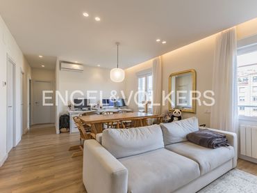 Wohnung mit Balkon zum Verkauf in Eixample