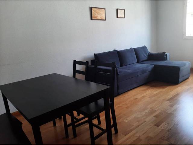 Apartamento en Venta en Calle Santa María de la Cabeza en Villamediana de Iregua