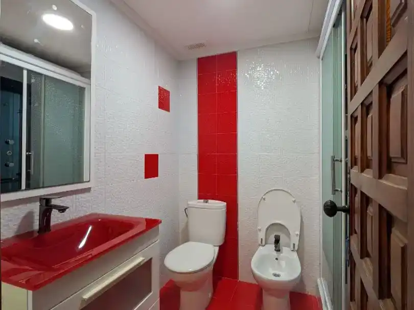 Badezimmer von Wohnung zum Verkauf in Sueca mit Balkon