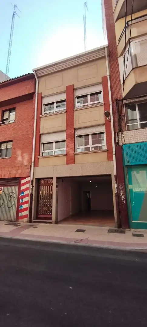 Vista exterior de Casa o xalet en venda en Valladolid amb Aire condicionat, Calefacció i Terrassa