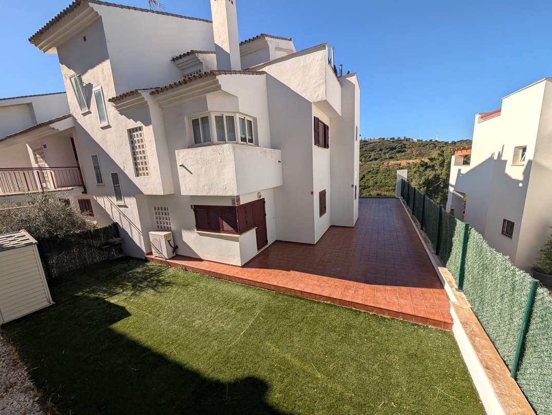Garden of Flat for sale in La Alcaidesa  with Air Conditioner, Heating and Private garden