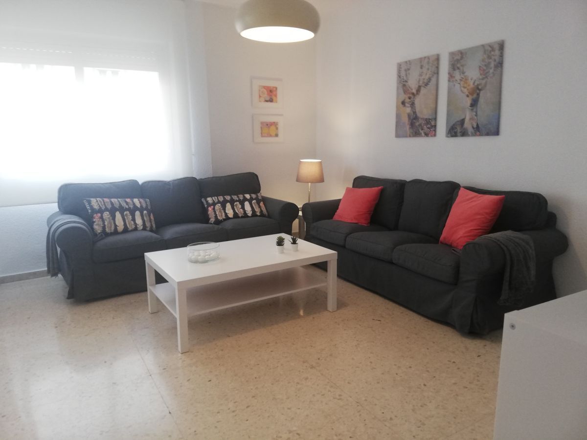 Sala d'estar de Pis de lloguer en  Huelva Capital amb Traster, Moblat i Balcó