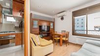 Sala d'estar de Pis en venda en El Vendrell amb Calefacció, Parquet i Moblat