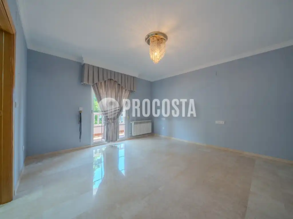 Dormitori de Casa o xalet en venda en Fuente Vaqueros amb Aire condicionat, Jardí privat i Terrassa