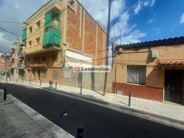 Vista exterior de Residencial en venda en Santa Coloma de Gramenet