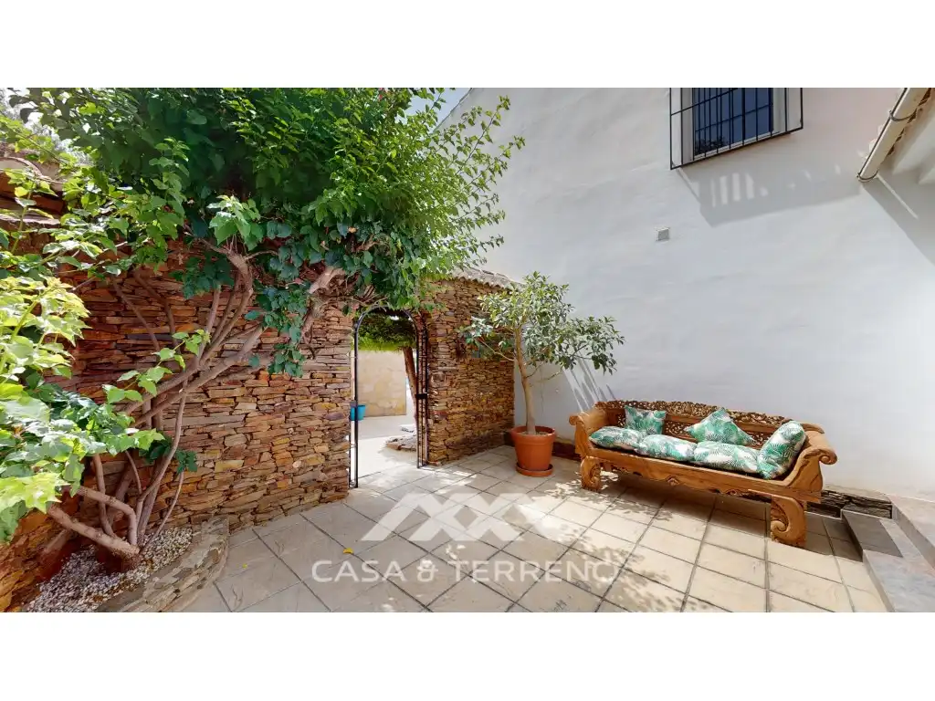 Exterior view of Houses for sale in Sayalonga  with Air Conditioner, Private garden and Terrace