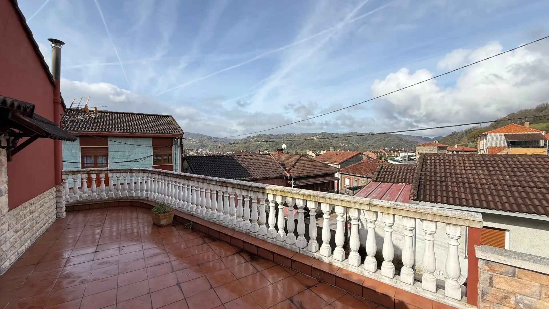 Terrassa de Casa o xalet en venda en Langreo amb Calefacció, Jardí privat i Terrassa