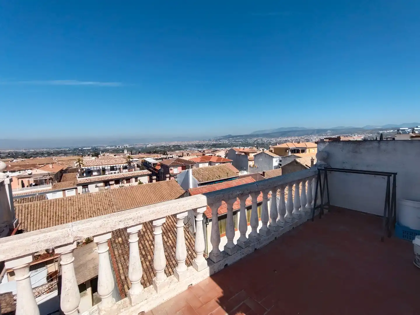Außenansicht von Gebäude zum Verkauf in La Zubia